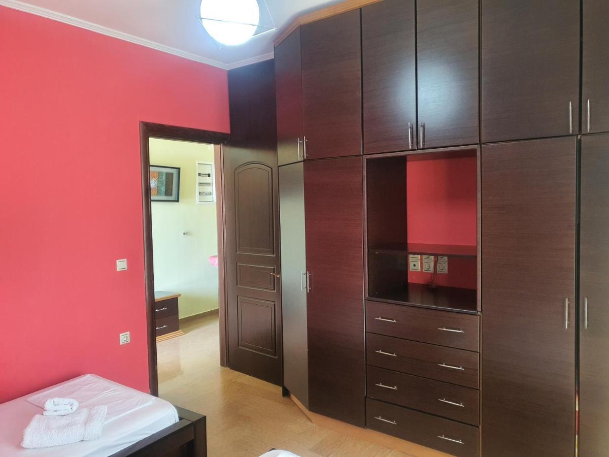 Mihal Suites Sarandë Esterno foto