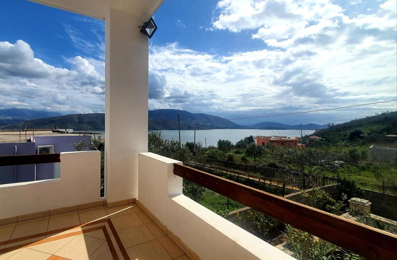 Mihal Suites Sarandë Esterno foto