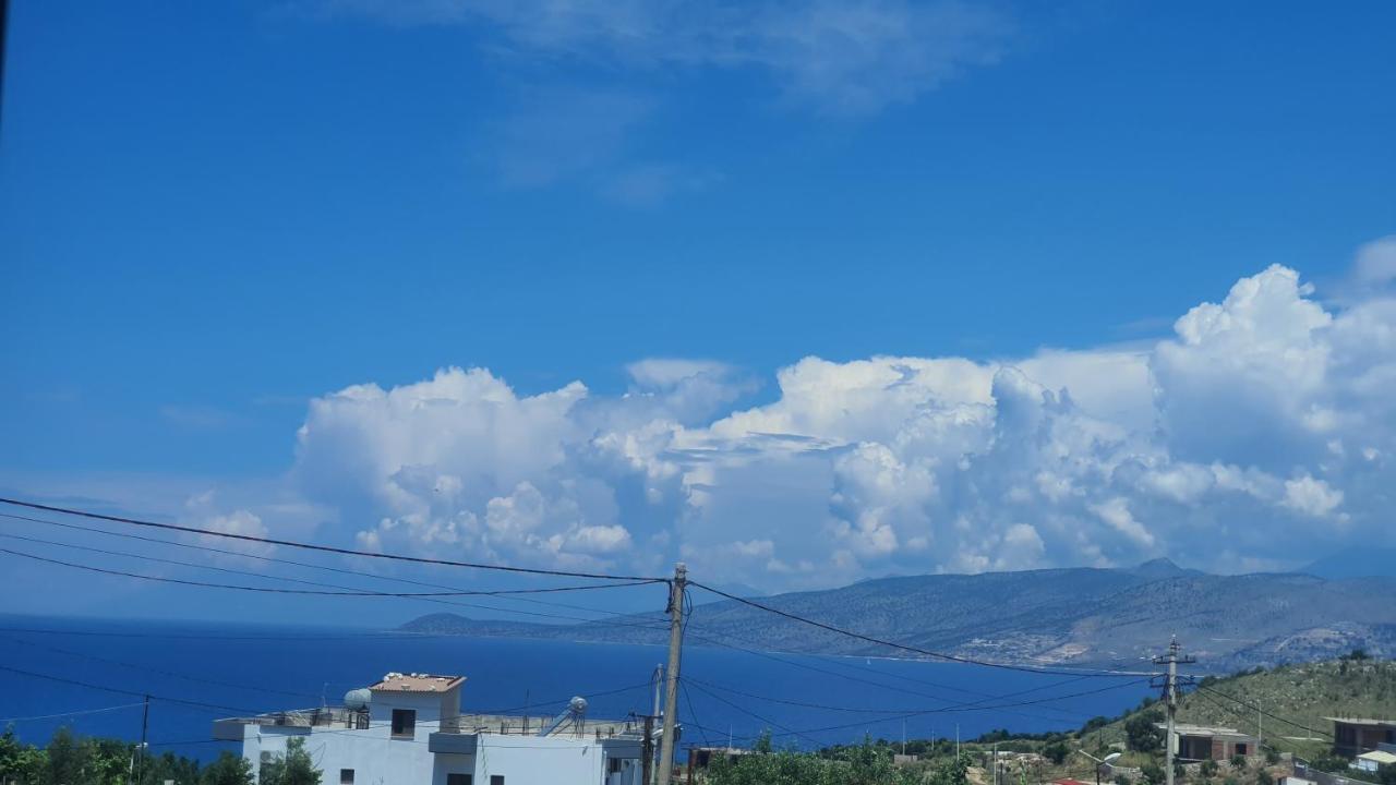 Mihal Suites Sarandë Esterno foto