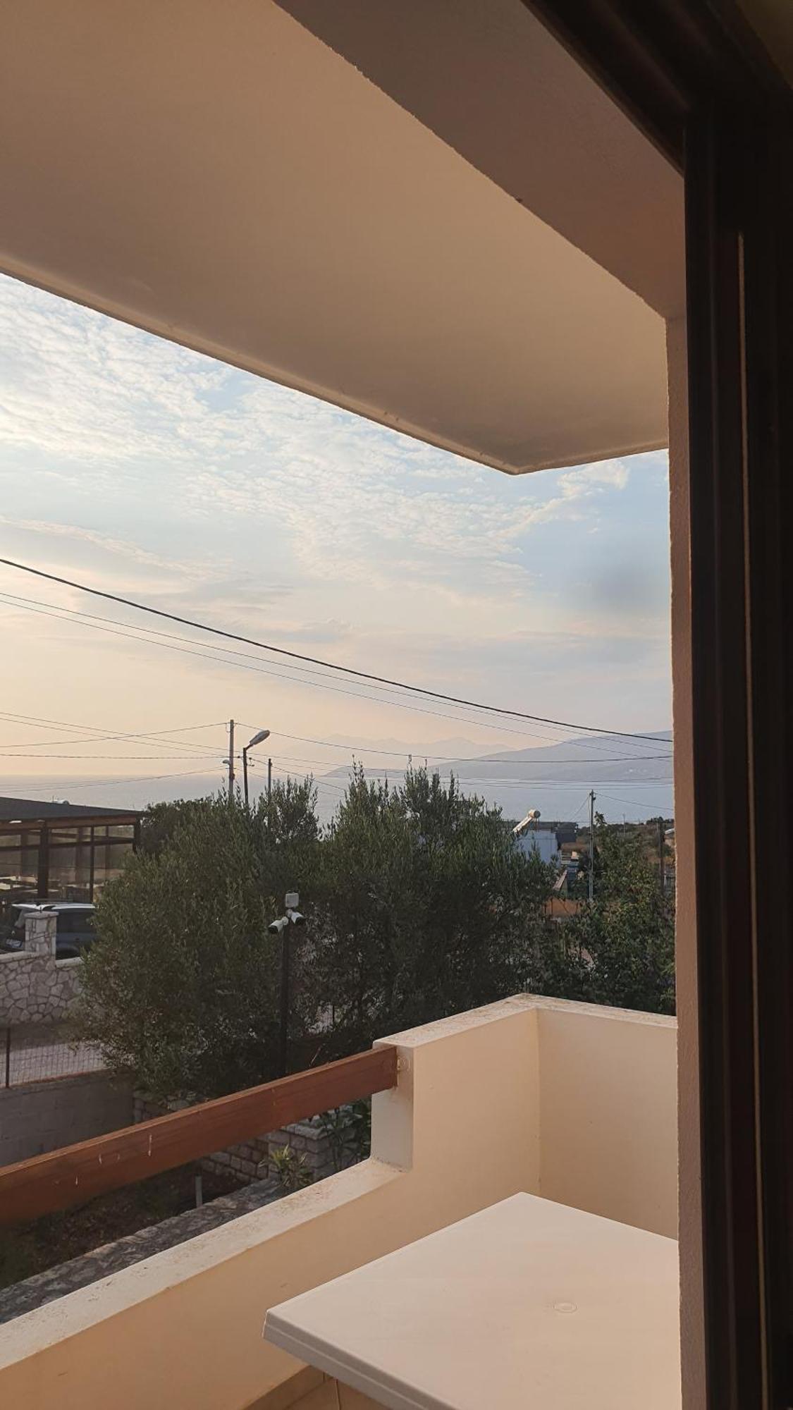 Mihal Suites Sarandë Esterno foto